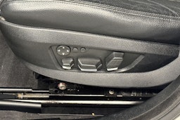 valkoinen BMW 530 2009 kuva 20.