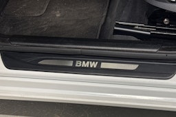 valkoinen BMW 530 2009 kuva 21.