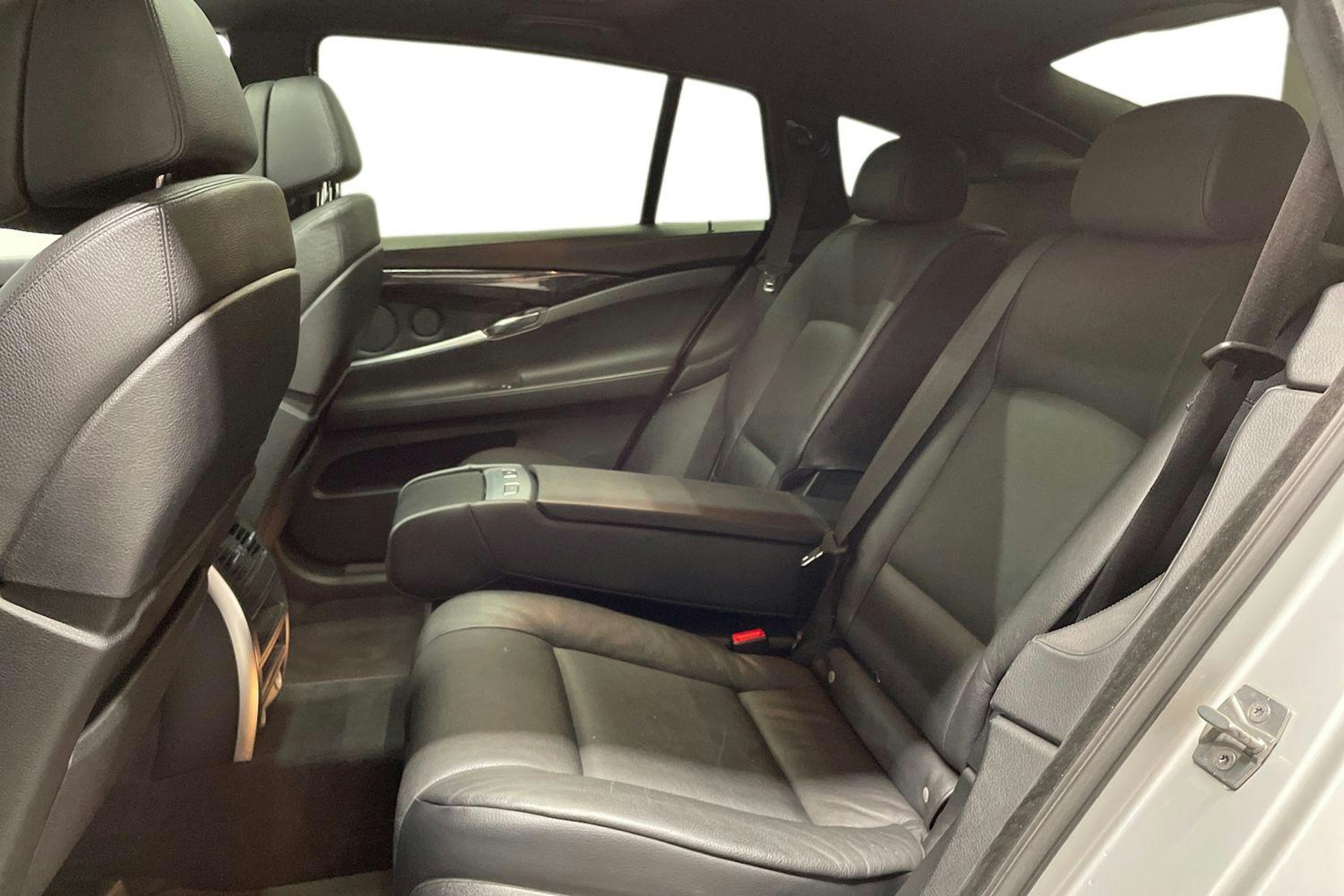 harmaa BMW 530 2009 kuva 10.