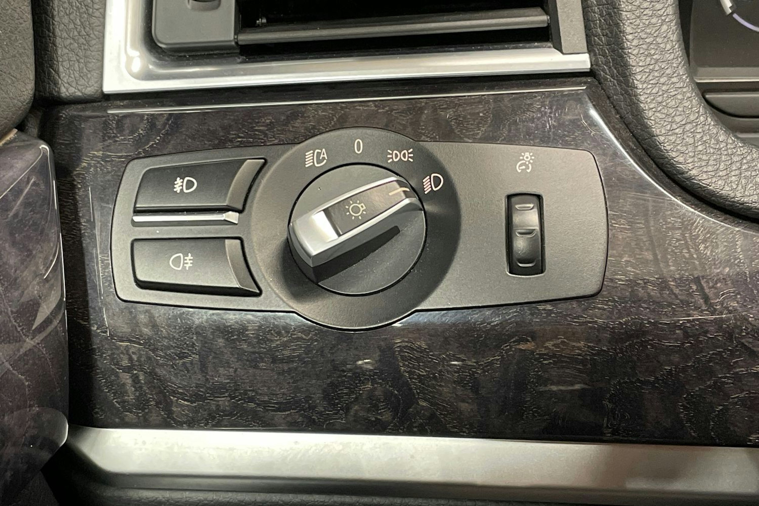 harmaa BMW 530 2009 kuva 21.