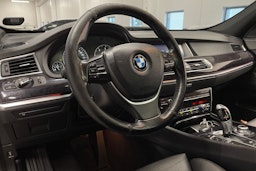 harmaa BMW 530 2009 kuva 24.