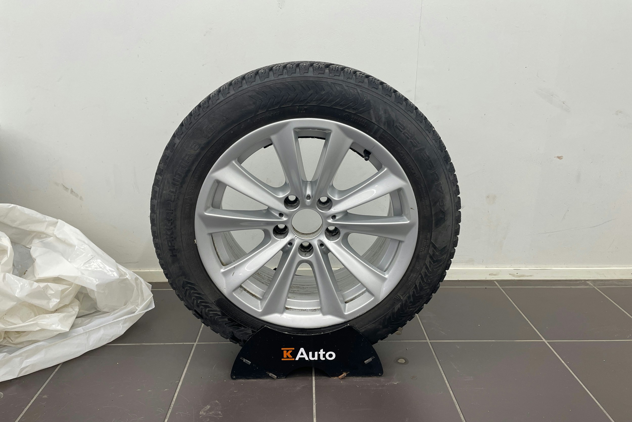 Harmaa BMW 530 2010 kuva 10.