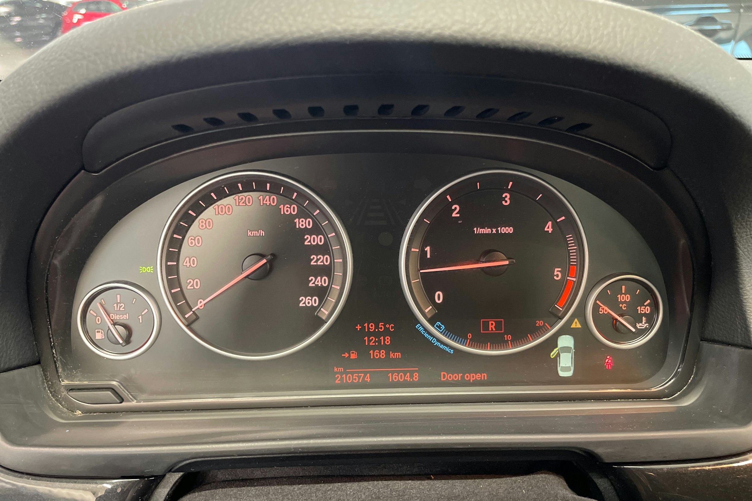 Harmaa BMW 530 2010 kuva 17.