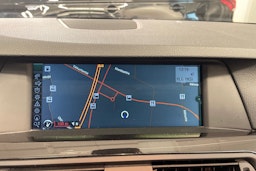 Harmaa BMW 530 2010 kuva 18.