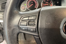 Harmaa BMW 530 2010 kuva 19.