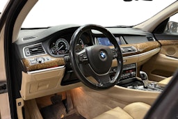 harmaa BMW 530 2010 kuva 3.