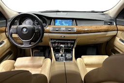 harmaa BMW 530 2010 kuva 7.