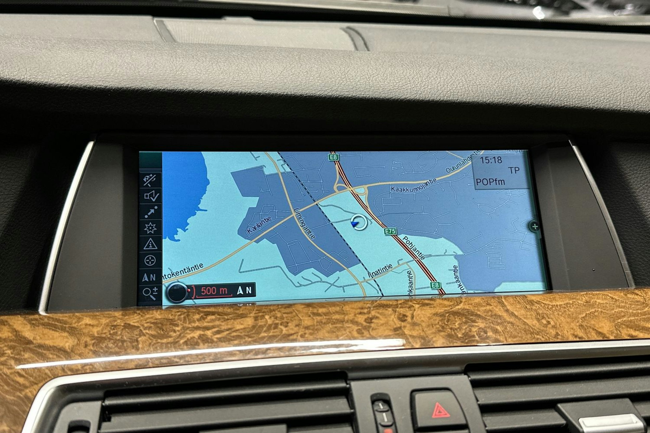 harmaa BMW 530 2010 kuva 13.