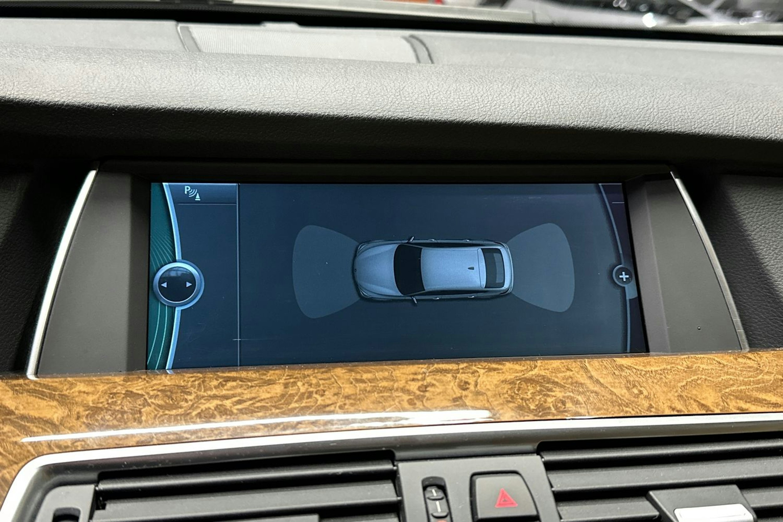 harmaa BMW 530 2010 kuva 14.