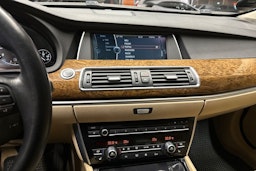 harmaa BMW 530 2010 kuva 16.