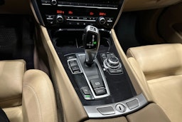 harmaa BMW 530 2010 kuva 17.