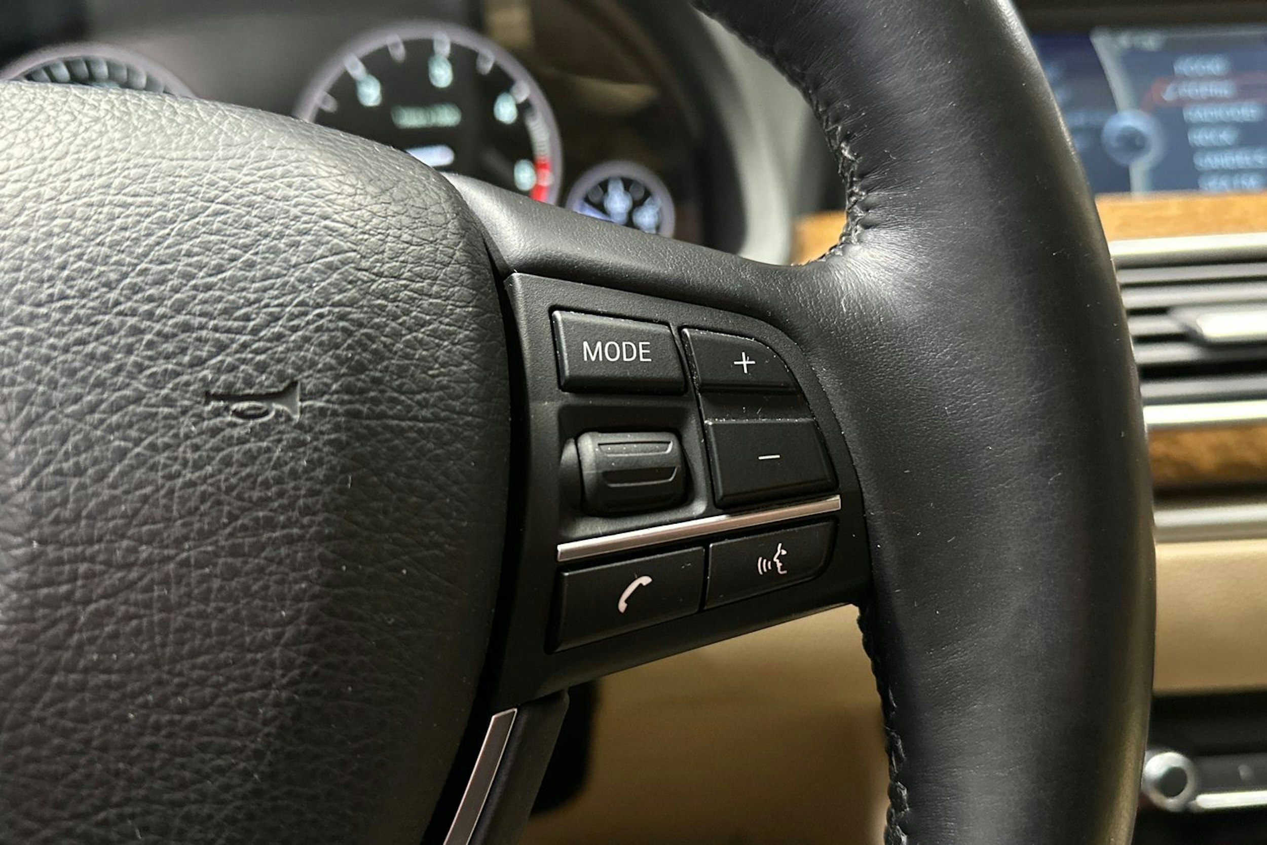 harmaa BMW 530 2010 kuva 22.