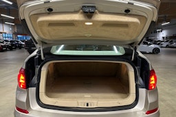 harmaa BMW 530 2010 kuva 27.