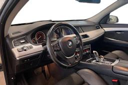 ruskea (beige) BMW 530 2011 kuva 6.
