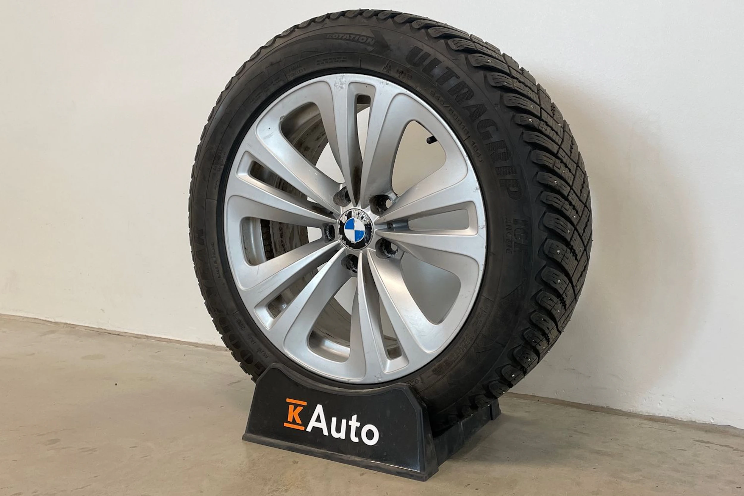 ruskea (beige) BMW 530 2011 kuva 10.