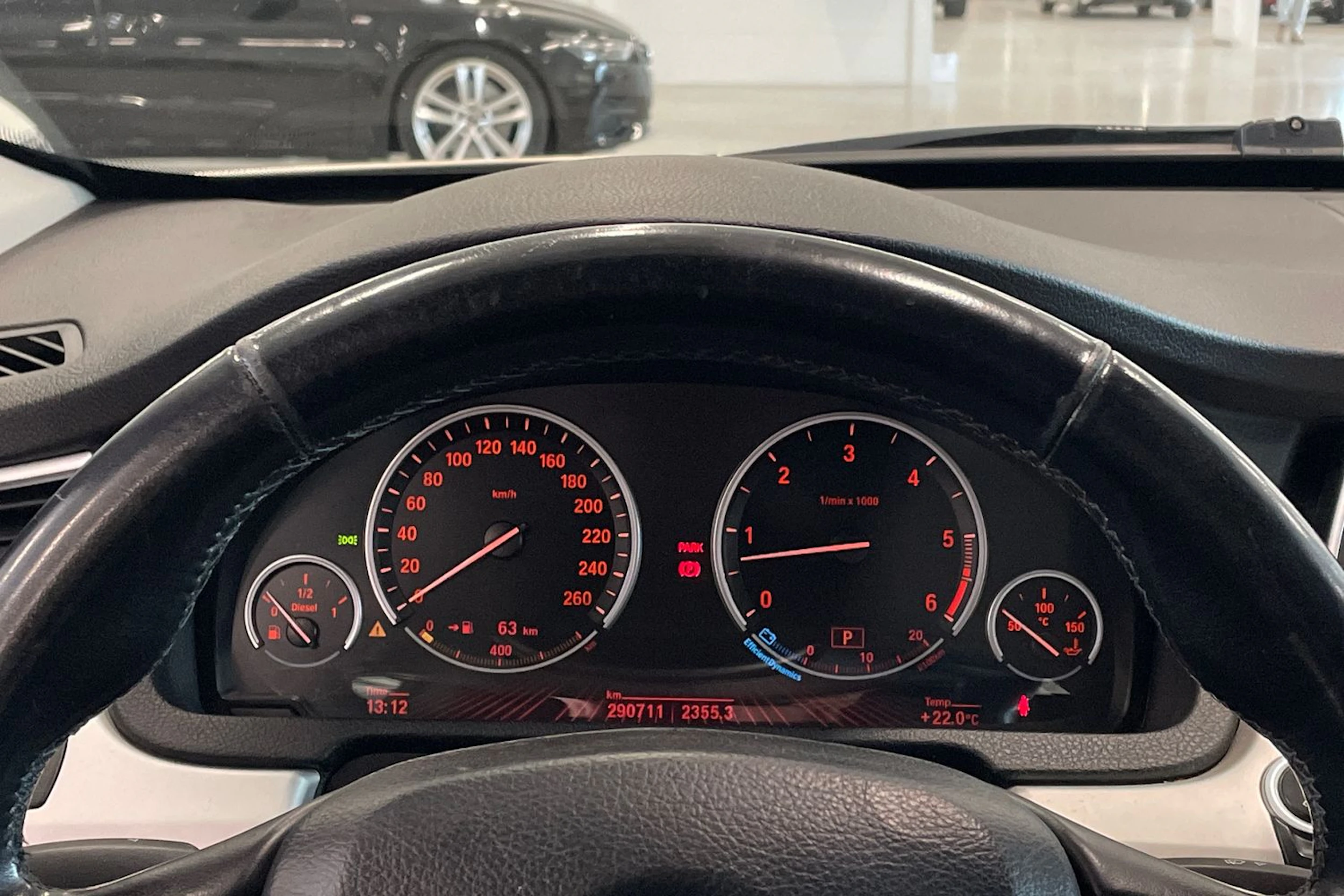 ruskea (beige) BMW 530 2011 kuva 14.