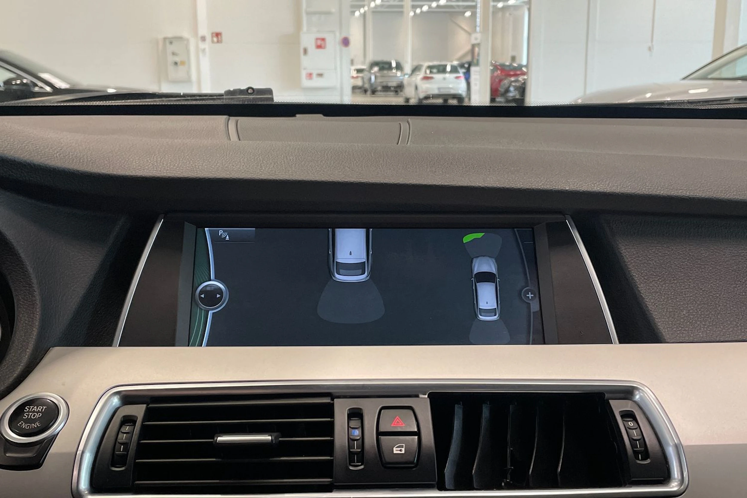 ruskea (beige) BMW 530 2011 kuva 19.