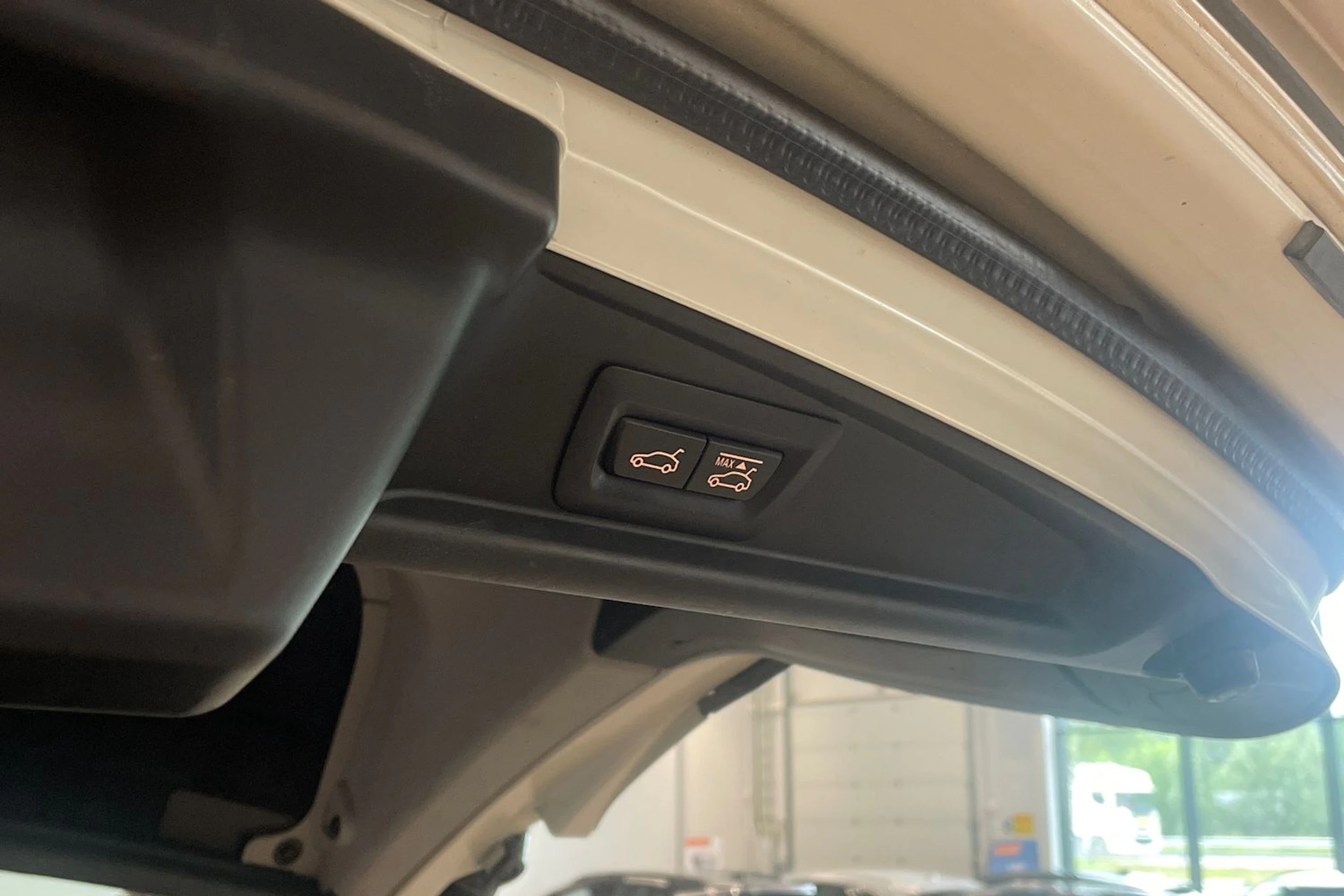 ruskea (beige) BMW 530 2011 kuva 25.