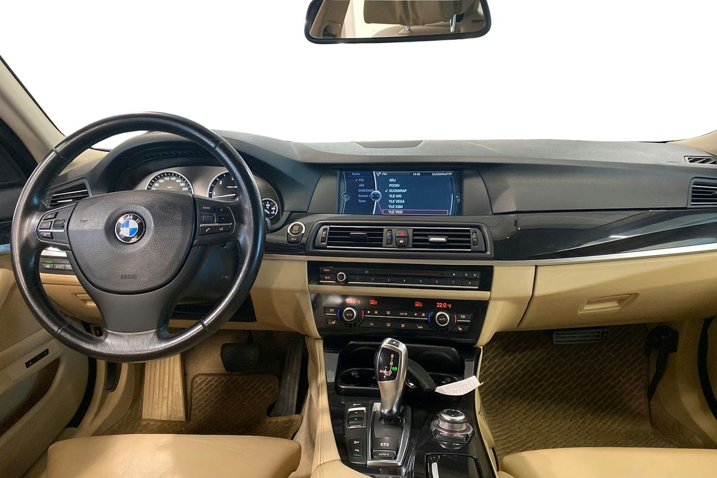 ruskea (beige) BMW 530 2011 kuva 9.