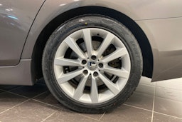 ruskea (beige) BMW 530 2011 kuva 13.
