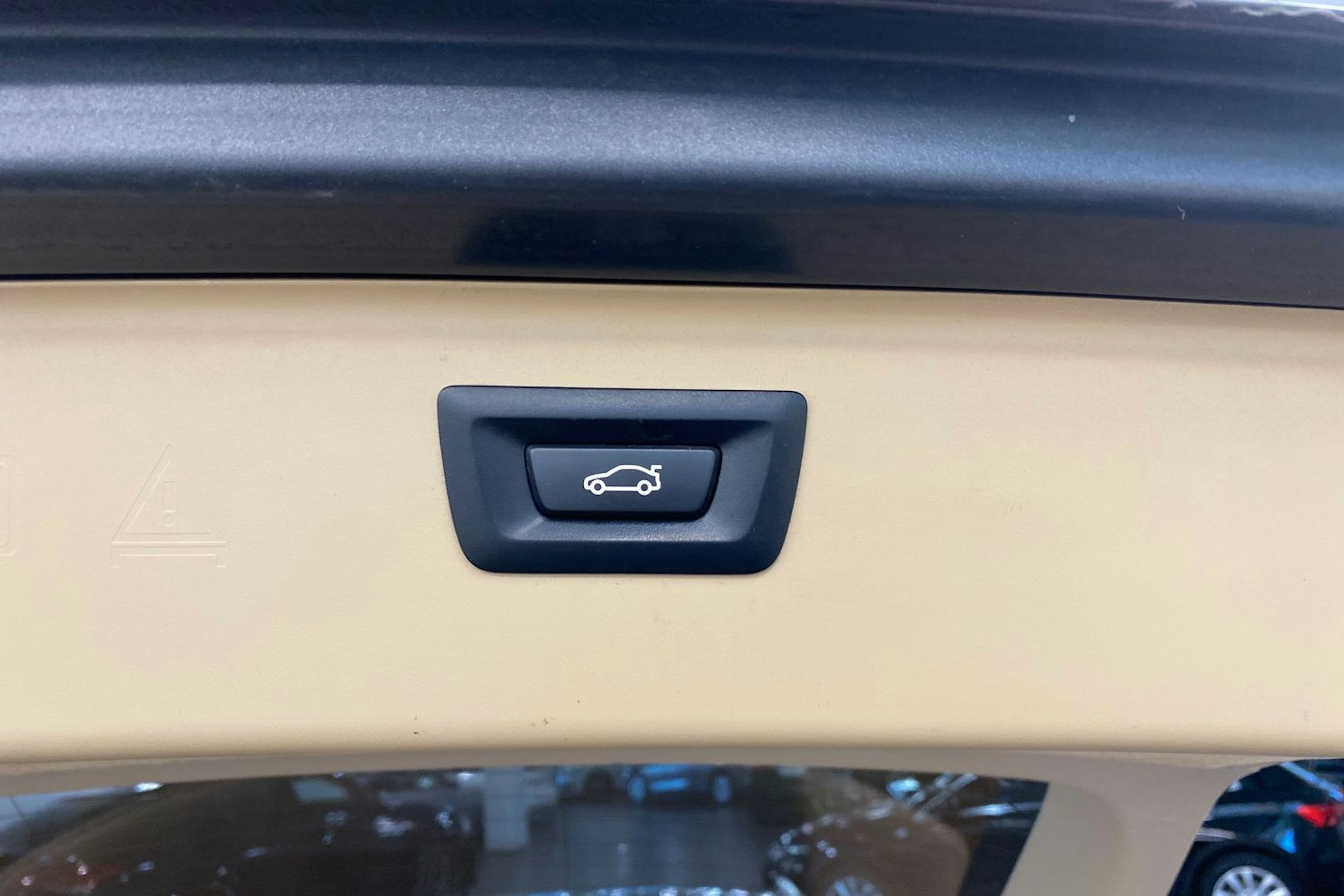 ruskea (beige) BMW 530 2011 kuva 19.