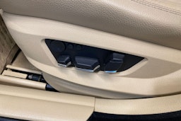 ruskea (beige) BMW 530 2011 kuva 20.