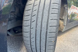 musta BMW 530 2011 kuva 10.