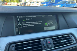 musta BMW 530 2011 kuva 19.