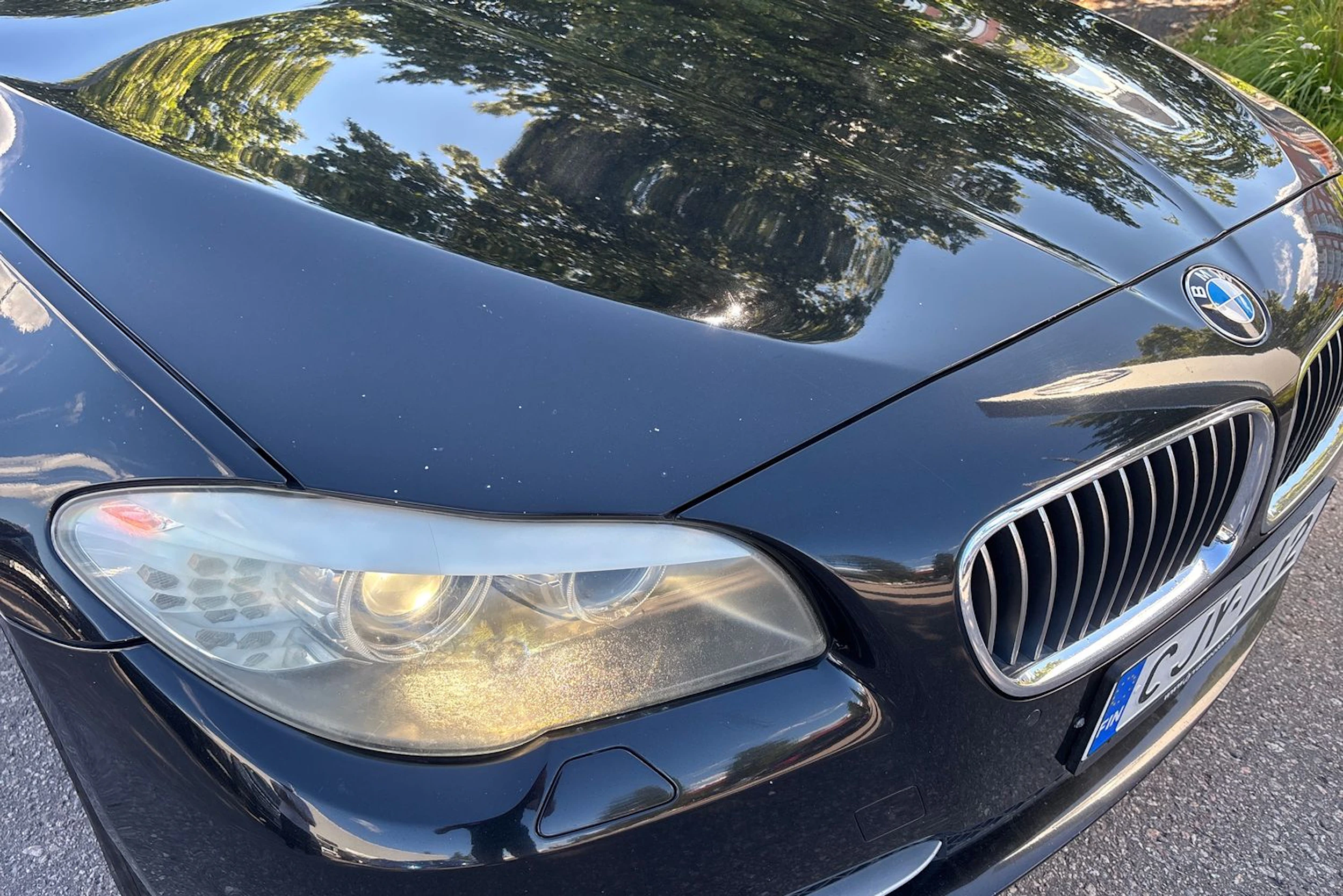 musta BMW 530 2011 kuva 21.