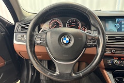 harmaa BMW 530 2011 kuva 16.