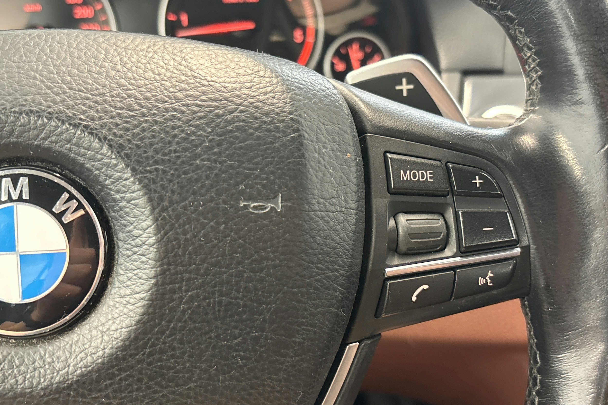 harmaa BMW 530 2011 kuva 18.