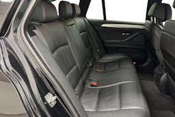 musta BMW 530 2011 kuva 8.