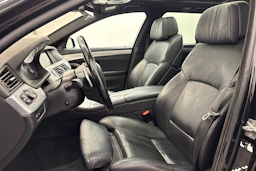 musta BMW 530 2011 kuva 11.