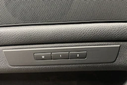musta BMW 530 2011 kuva 13.