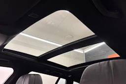 musta BMW 530 2011 kuva 14.