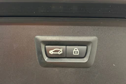 musta BMW 530 2011 kuva 25.