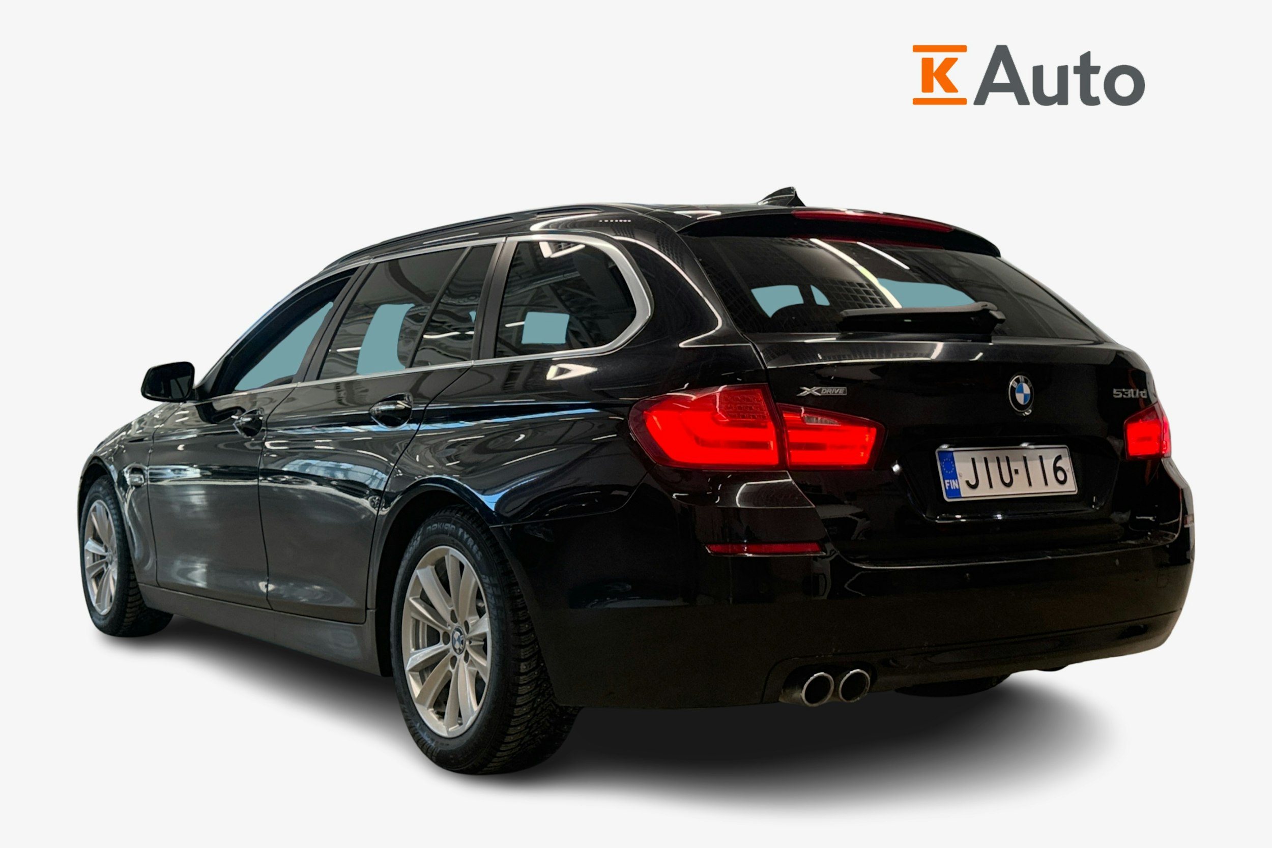 musta BMW 530 2012 kuva 2.