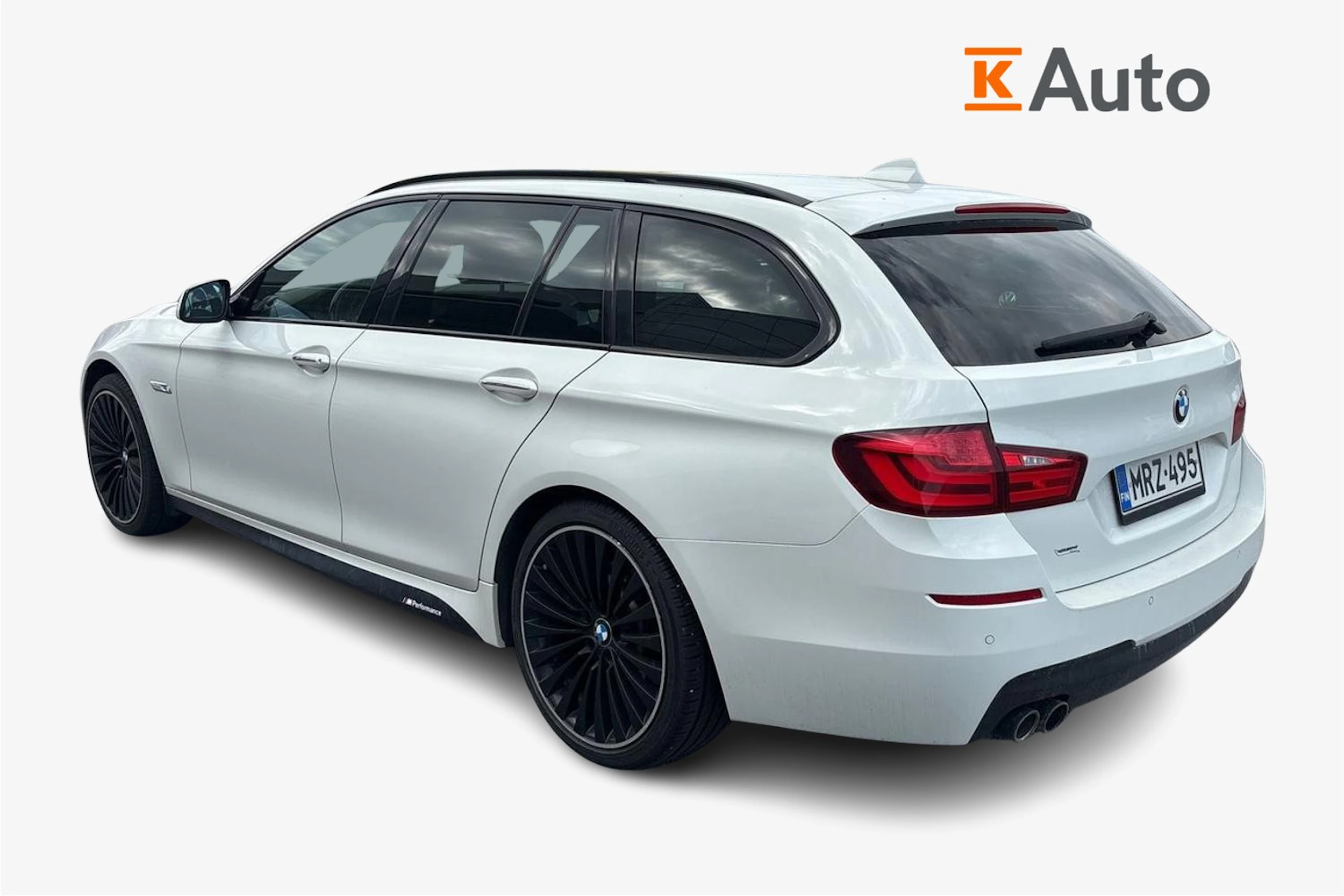 Valkoinen BMW 530 2012 kuva 2.