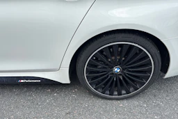 Valkoinen BMW 530 2012 kuva 5.