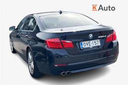 sininen BMW 530 2012 kuva 2.