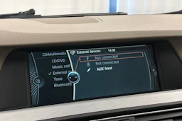 sininen BMW 530 2012 kuva 16.
