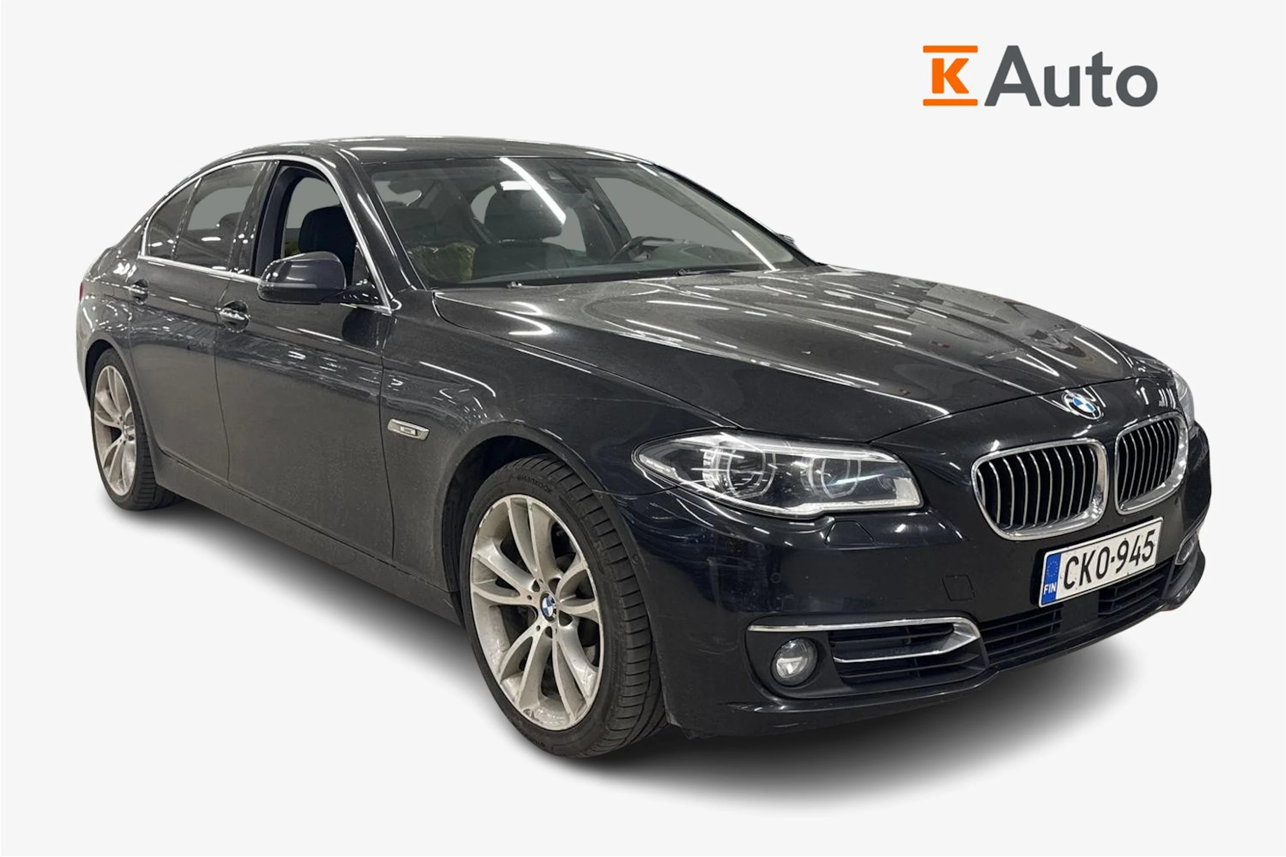 ruskea (beige) BMW 530 2014 kuva 1.