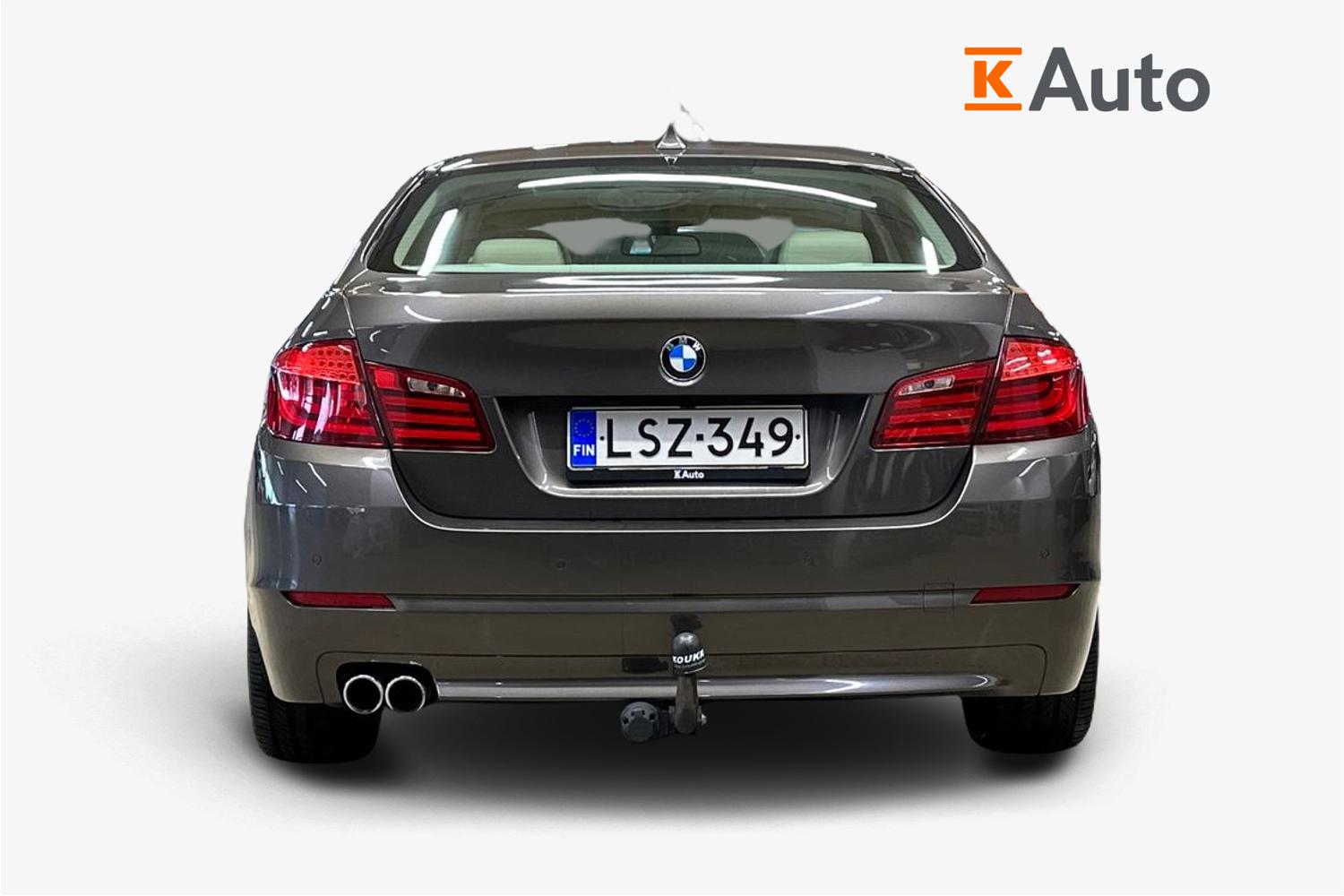 BMW 530 2013, photo 3/30