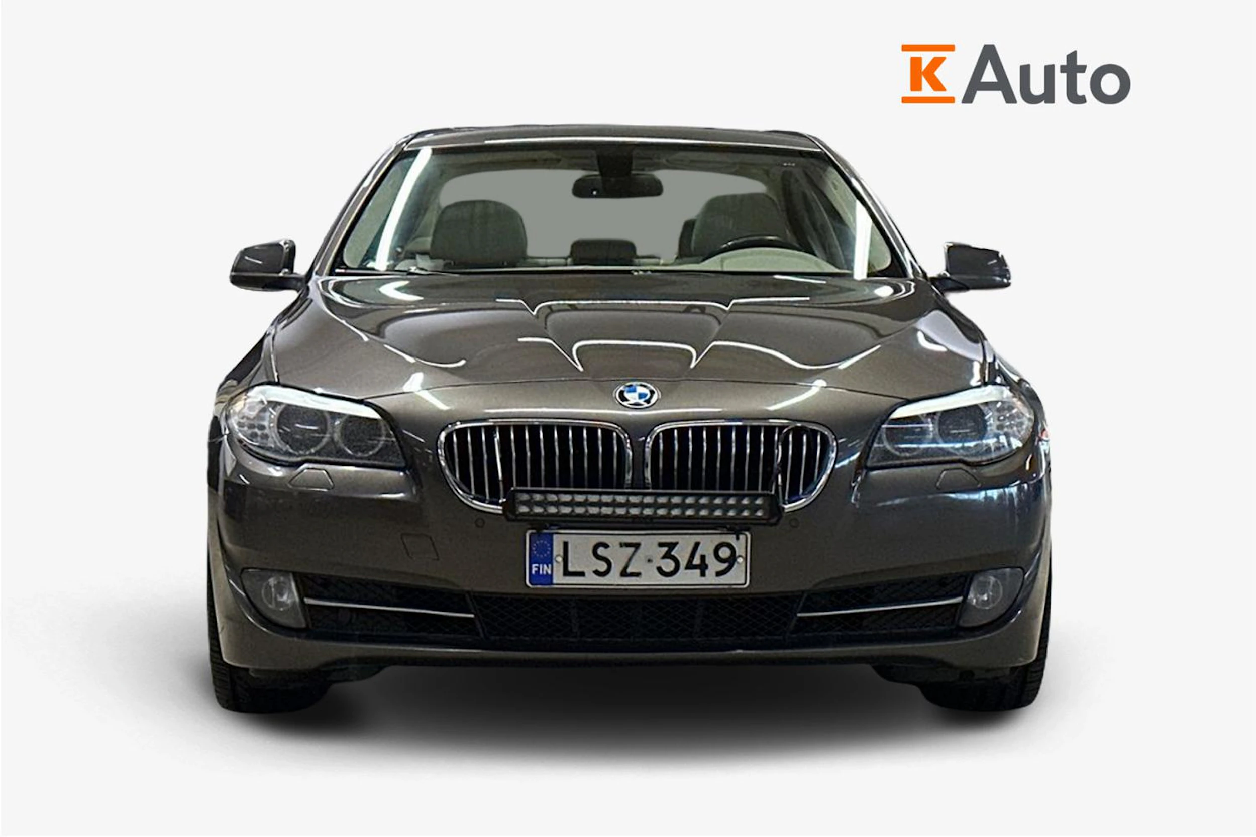 ruskea (beige) BMW 530 2013 kuva 4.