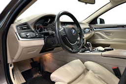 ruskea (beige) BMW 530 2013 kuva 6.