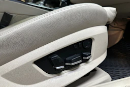 ruskea (beige) BMW 530 2013 kuva 12.