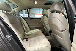 ruskea (beige) BMW 530 2013 kuva 14.