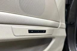 ruskea (beige) BMW 530 2013 kuva 17.