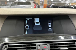 ruskea (beige) BMW 530 2013 kuva 20.