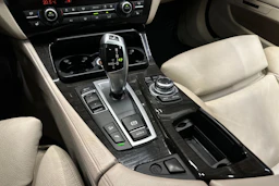 ruskea (beige) BMW 530 2013 kuva 23.
